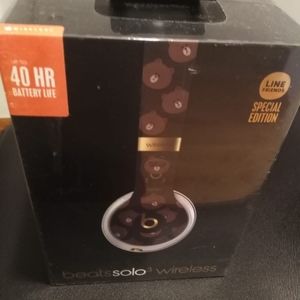 Beats headphones by Dr Dre solo3 3 wireless sealed in box